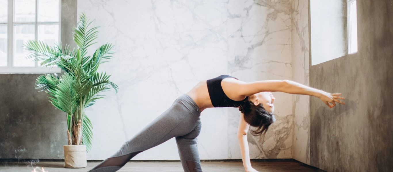 Οι ιδανικές ασκήσεις γυμναστικής για να αποκτήσετε γραμμωμένα χέρια (βίντεο)